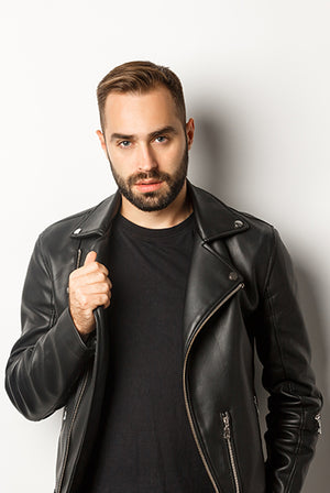 બ્લેક લેધર જેકેટ